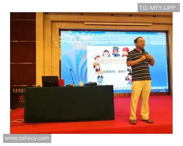 足球明星小罗伯特的辉煌职业生涯与个人成就全解析